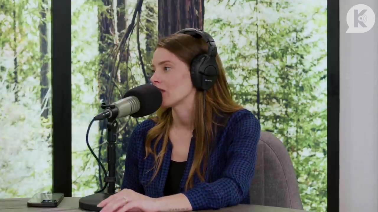 Ashley-Greene-dot-nl_TheTwilightEffectPostcast-Aflevering9NewMoonRewatchPart3of3-3990.jpg Ashley-Greene-dot-nl_TheTwilightEffectPostcast-Aflevering9NewMoonRewatchPart3of3-3990.jpg