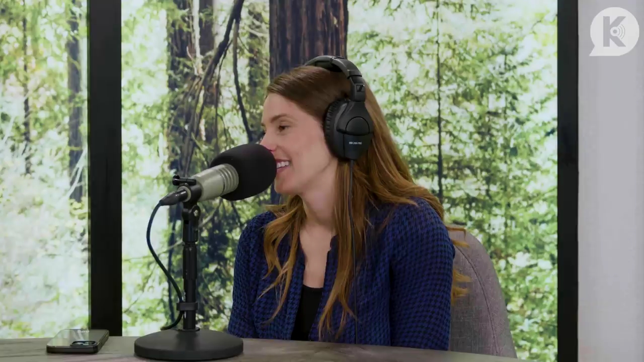 Ashley-Greene-dot-nl_TheTwilightEffectPostcast-Aflevering9NewMoonRewatchPart3of3-4066.jpg Ashley-Greene-dot-nl_TheTwilightEffectPostcast-Aflevering9NewMoonRewatchPart3of3-4066.jpg