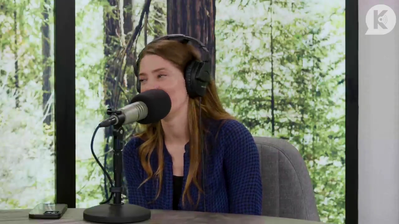 Ashley-Greene-dot-nl_TheTwilightEffectPostcast-Aflevering9NewMoonRewatchPart3of3-4095.jpg Ashley-Greene-dot-nl_TheTwilightEffectPostcast-Aflevering9NewMoonRewatchPart3of3-4095.jpg