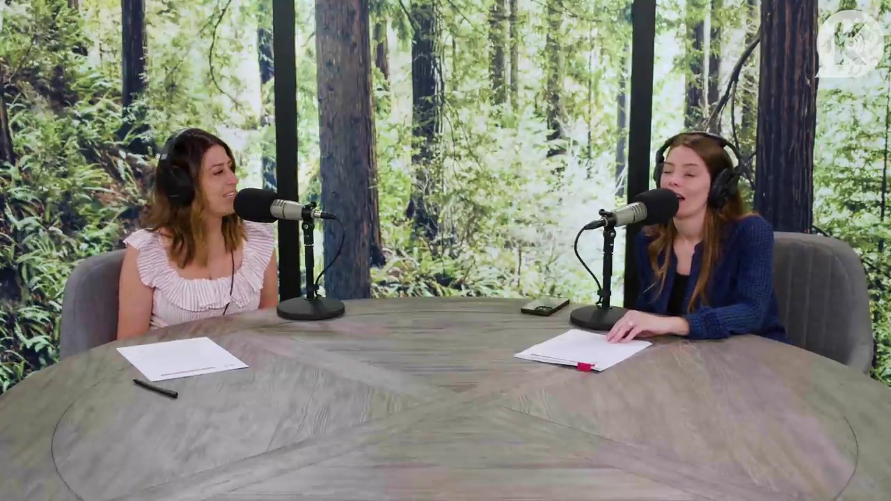 Ashley-Greene-dot-nl_TheTwilightEffectPostcast-Aflevering9NewMoonRewatchPart3of3-4123.jpg Ashley-Greene-dot-nl_TheTwilightEffectPostcast-Aflevering9NewMoonRewatchPart3of3-4123.jpg