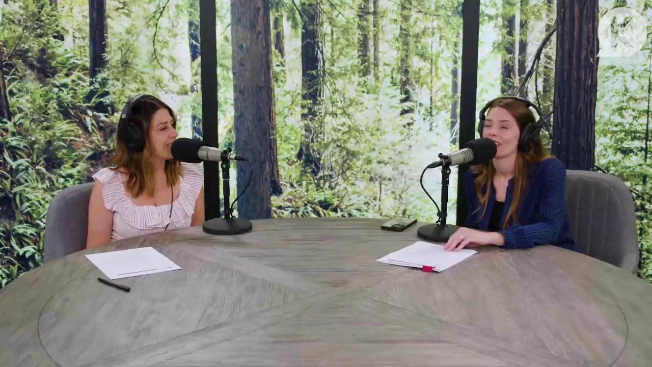 Ashley-Greene-dot-nl_TheTwilightEffectPostcast-Aflevering9NewMoonRewatchPart3of3-4124.jpg Ashley-Greene-dot-nl_TheTwilightEffectPostcast-Aflevering9NewMoonRewatchPart3of3-4124.jpg