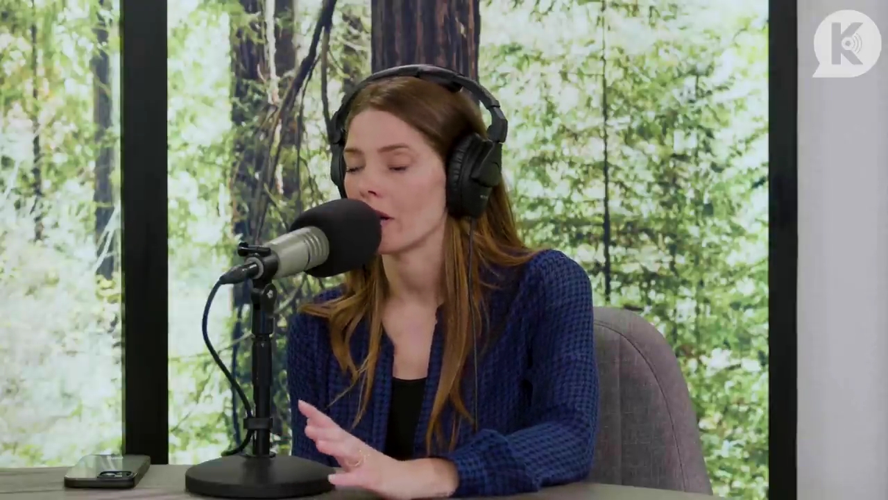 Ashley-Greene-dot-nl_TheTwilightEffectPostcast-Aflevering9NewMoonRewatchPart3of3-4164.jpg Ashley-Greene-dot-nl_TheTwilightEffectPostcast-Aflevering9NewMoonRewatchPart3of3-4164.jpg