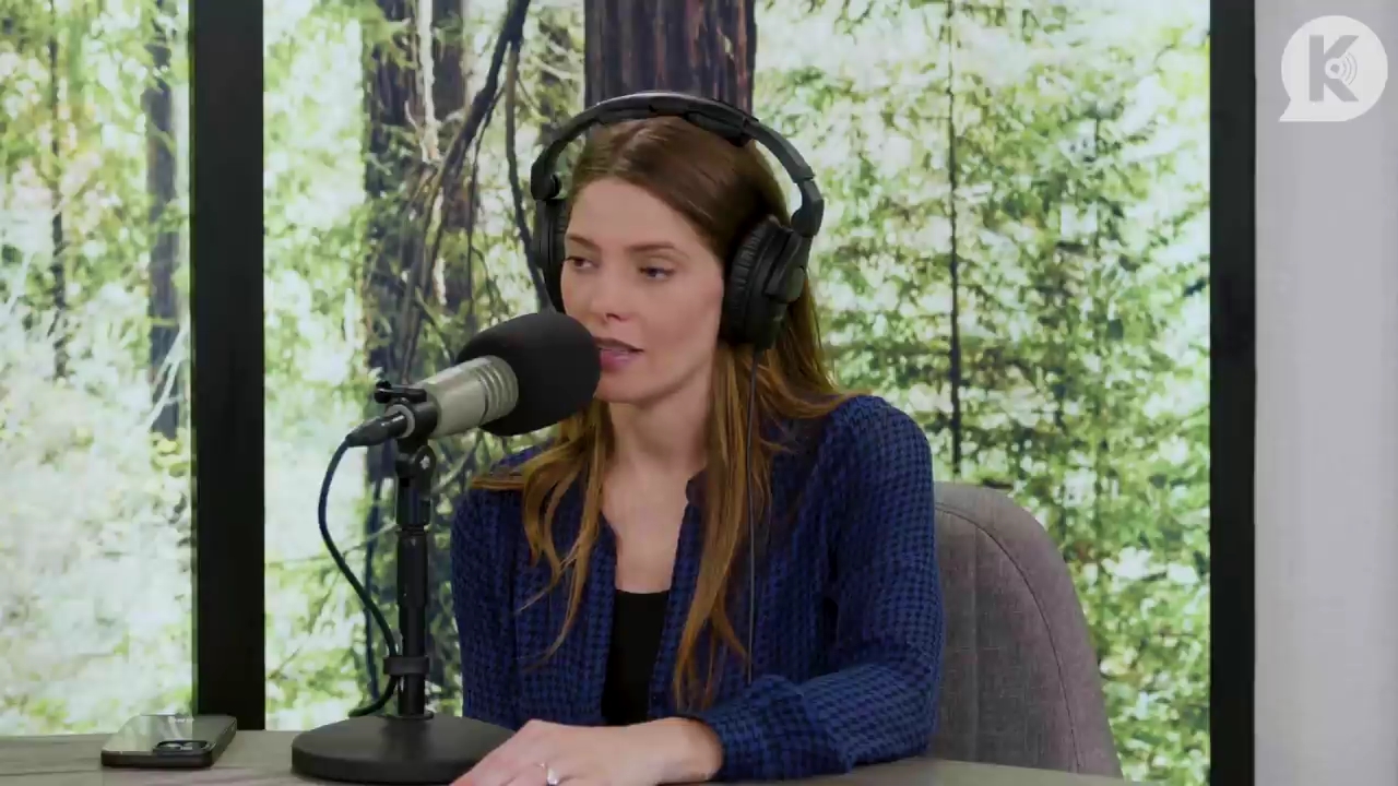 Ashley-Greene-dot-nl_TheTwilightEffectPostcast-Aflevering9NewMoonRewatchPart3of3-4176.jpg Ashley-Greene-dot-nl_TheTwilightEffectPostcast-Aflevering9NewMoonRewatchPart3of3-4176.jpg