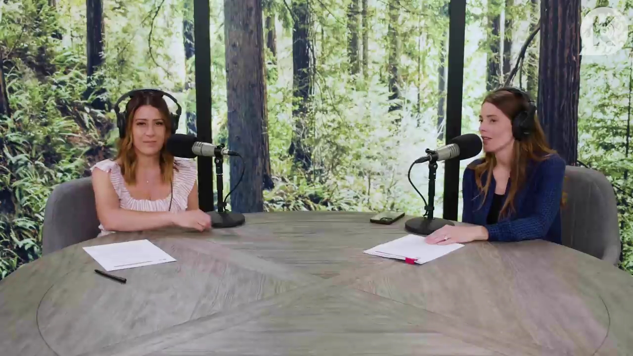 Ashley-Greene-dot-nl_TheTwilightEffectPostcast-Aflevering9NewMoonRewatchPart3of3-4212.jpg Ashley-Greene-dot-nl_TheTwilightEffectPostcast-Aflevering9NewMoonRewatchPart3of3-4212.jpg