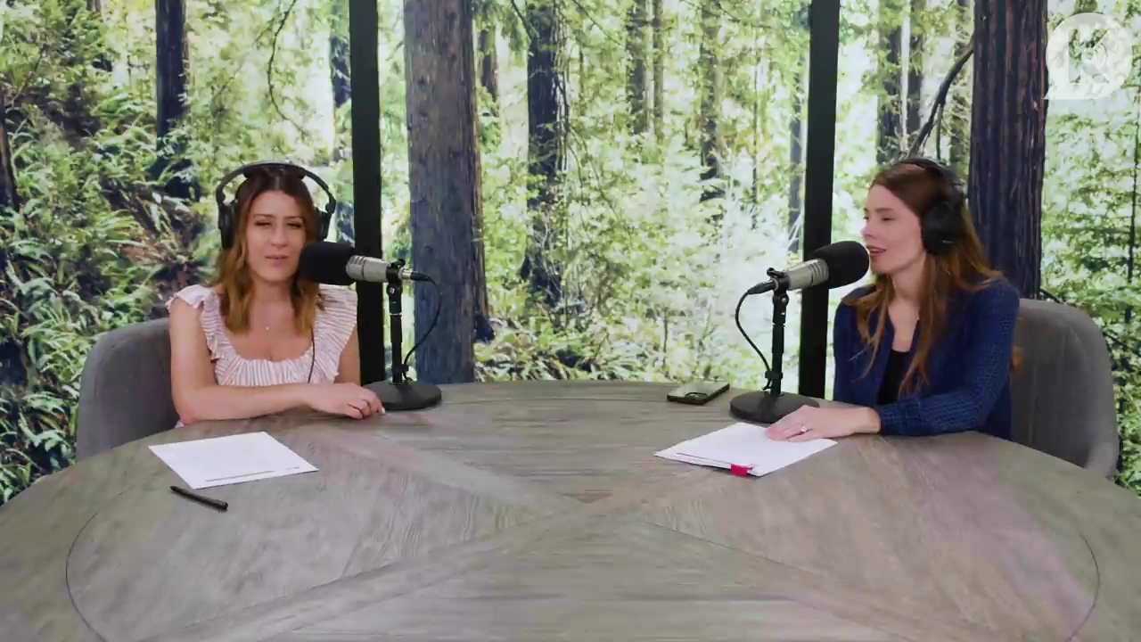 Ashley-Greene-dot-nl_TheTwilightEffectPostcast-Aflevering9NewMoonRewatchPart3of3-4213.jpg Ashley-Greene-dot-nl_TheTwilightEffectPostcast-Aflevering9NewMoonRewatchPart3of3-4213.jpg