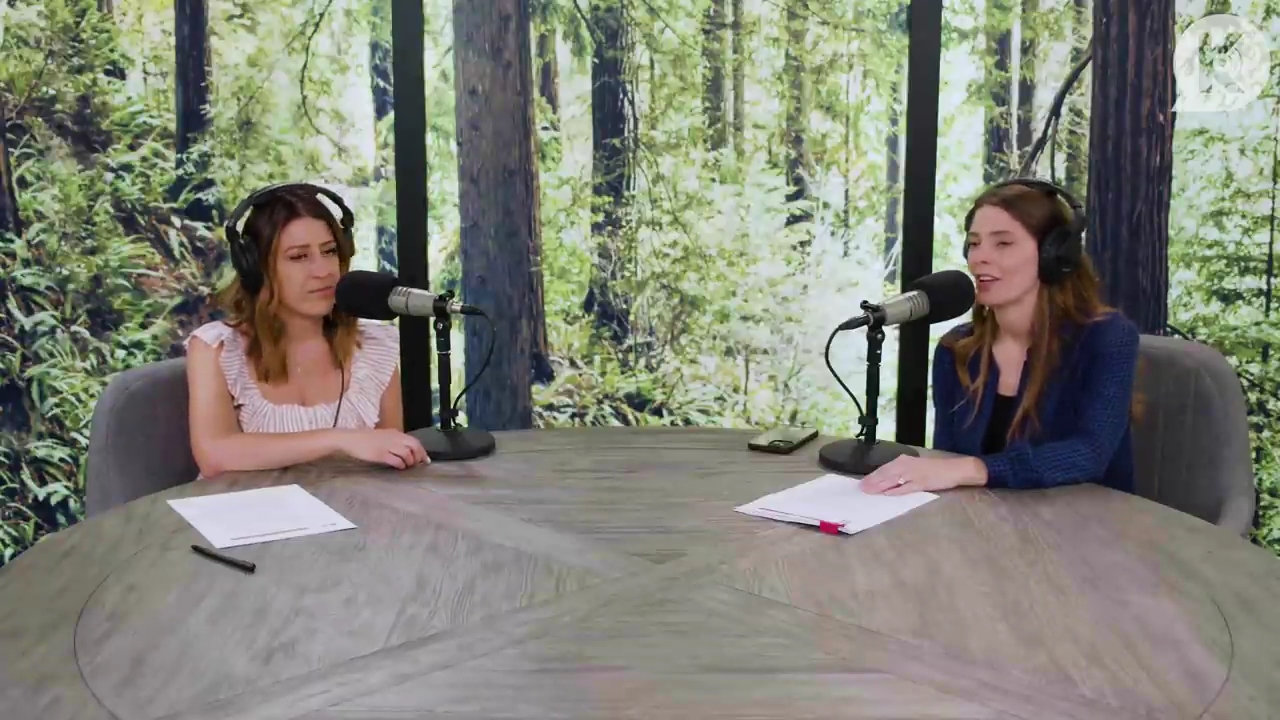 Ashley-Greene-dot-nl_TheTwilightEffectPostcast-Aflevering9NewMoonRewatchPart3of3-4217.jpg Ashley-Greene-dot-nl_TheTwilightEffectPostcast-Aflevering9NewMoonRewatchPart3of3-4217.jpg