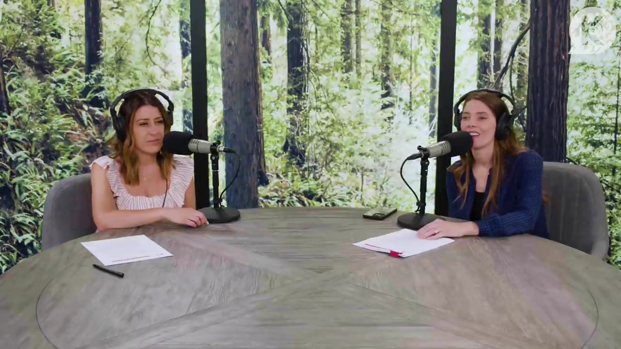 Ashley-Greene-dot-nl_TheTwilightEffectPostcast-Aflevering9NewMoonRewatchPart3of3-4218.jpg Ashley-Greene-dot-nl_TheTwilightEffectPostcast-Aflevering9NewMoonRewatchPart3of3-4218.jpg