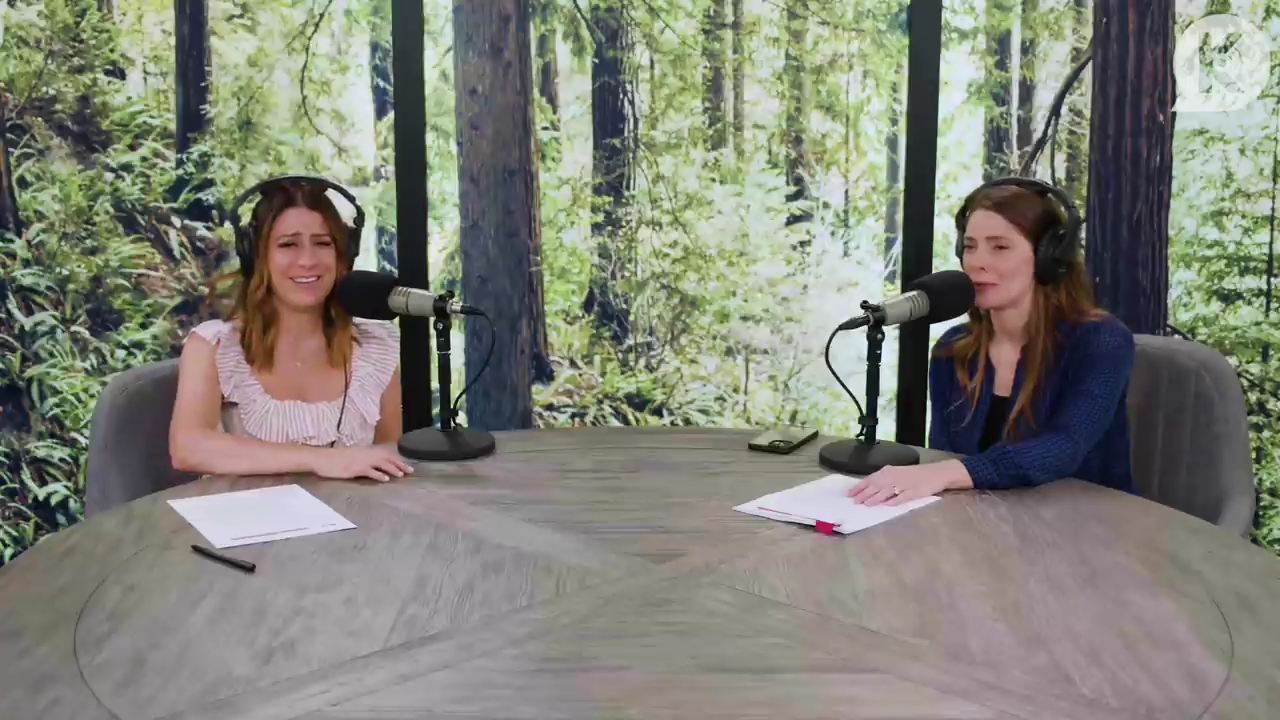 Ashley-Greene-dot-nl_TheTwilightEffectPostcast-Aflevering9NewMoonRewatchPart3of3-4235.jpg Ashley-Greene-dot-nl_TheTwilightEffectPostcast-Aflevering9NewMoonRewatchPart3of3-4235.jpg