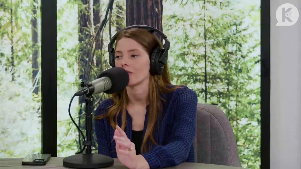 Ashley-Greene-dot-nl_TheTwilightEffectPostcast-Aflevering9NewMoonRewatchPart3of3-4257.jpg Ashley-Greene-dot-nl_TheTwilightEffectPostcast-Aflevering9NewMoonRewatchPart3of3-4257.jpg