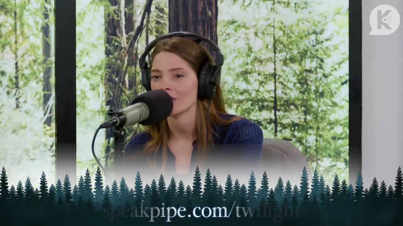 Ashley-Greene-dot-nl_TheTwilightEffectPostcast-Aflevering9NewMoonRewatchPart3of3-4279.jpg Ashley-Greene-dot-nl_TheTwilightEffectPostcast-Aflevering9NewMoonRewatchPart3of3-4279.jpg