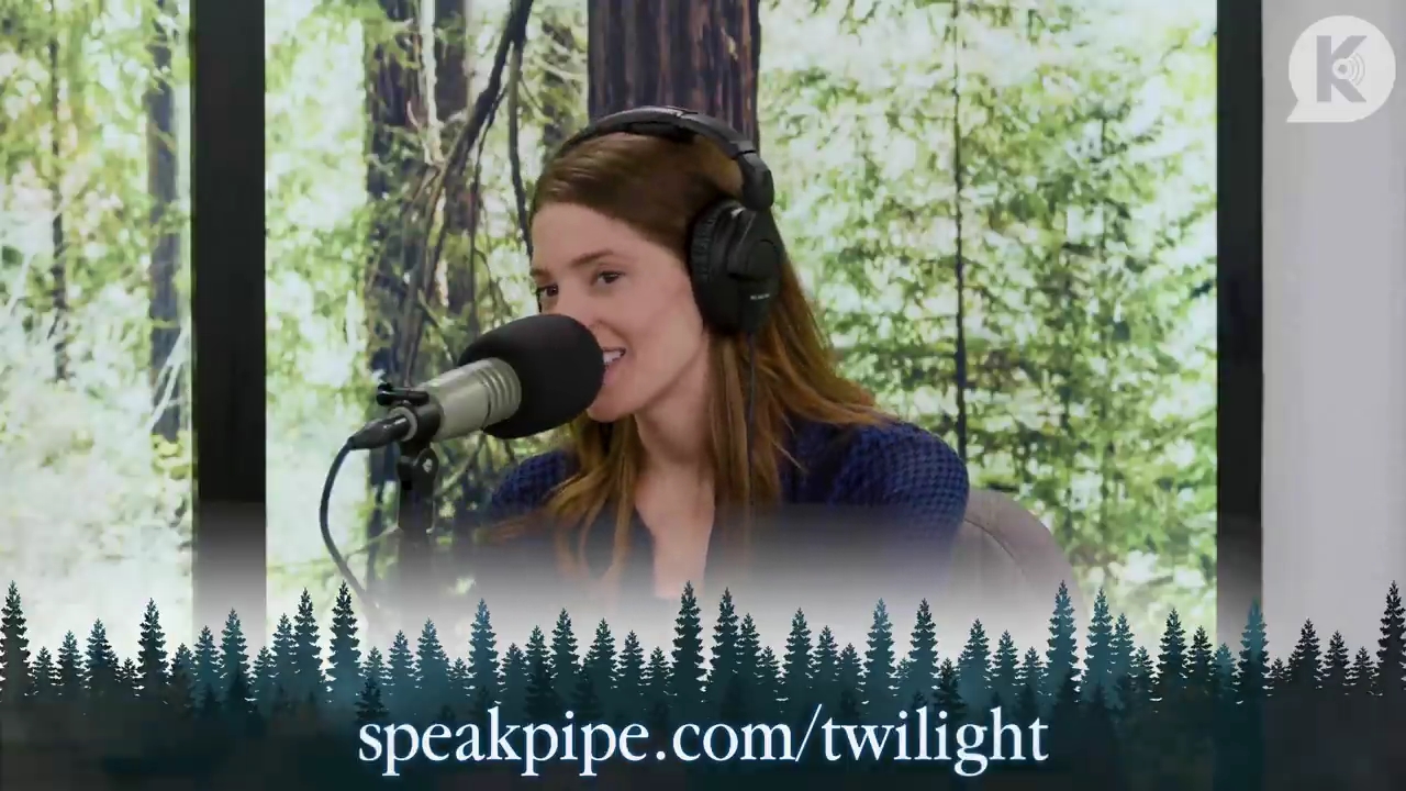 Ashley-Greene-dot-nl_TheTwilightEffectPostcast-Aflevering9NewMoonRewatchPart3of3-4282.jpg Ashley-Greene-dot-nl_TheTwilightEffectPostcast-Aflevering9NewMoonRewatchPart3of3-4282.jpg