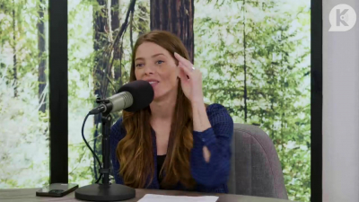 Ashley-Greene-dot-nl_TheTwilightEffectPostcast-Aflevering9NewMoonRewatchPart3of3-0168.jpg