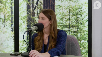 Ashley-Greene-dot-nl_TheTwilightEffectPostcast-Aflevering9NewMoonRewatchPart3of3-2090.jpg