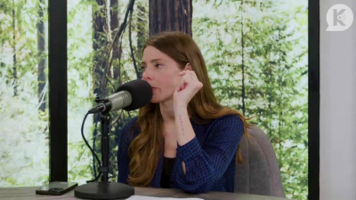 Ashley-Greene-dot-nl_TheTwilightEffectPostcast-Aflevering9NewMoonRewatchPart3of3-2358.jpg