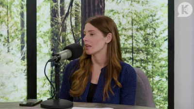 Ashley-Greene-dot-nl_TheTwilightEffectPostcast-Aflevering9NewMoonRewatchPart3of3-2712.jpg