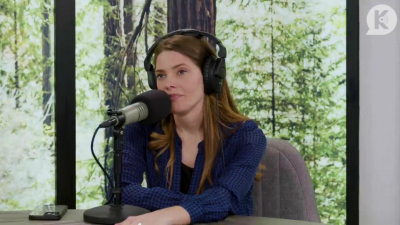 Ashley-Greene-dot-nl_TheTwilightEffectPostcast-Aflevering9NewMoonRewatchPart3of3-3817.jpg