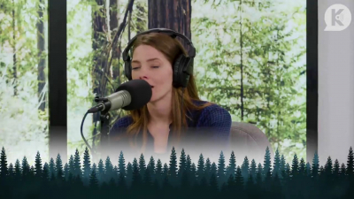 Ashley-Greene-dot-nl_TheTwilightEffectPostcast-Aflevering9NewMoonRewatchPart3of3-4278.jpg