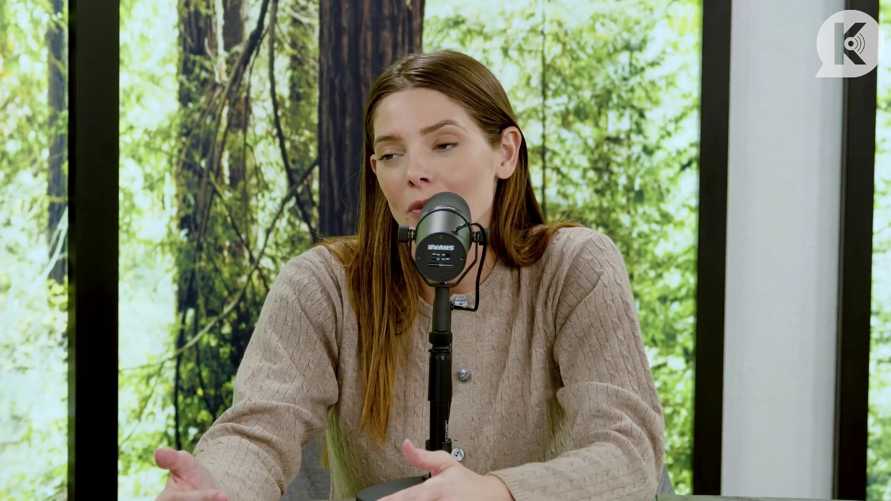 Ashley-Greene-dot-nl_TheTwilightEffect-TwiliightRewatchtPart3of3-0176.jpg
