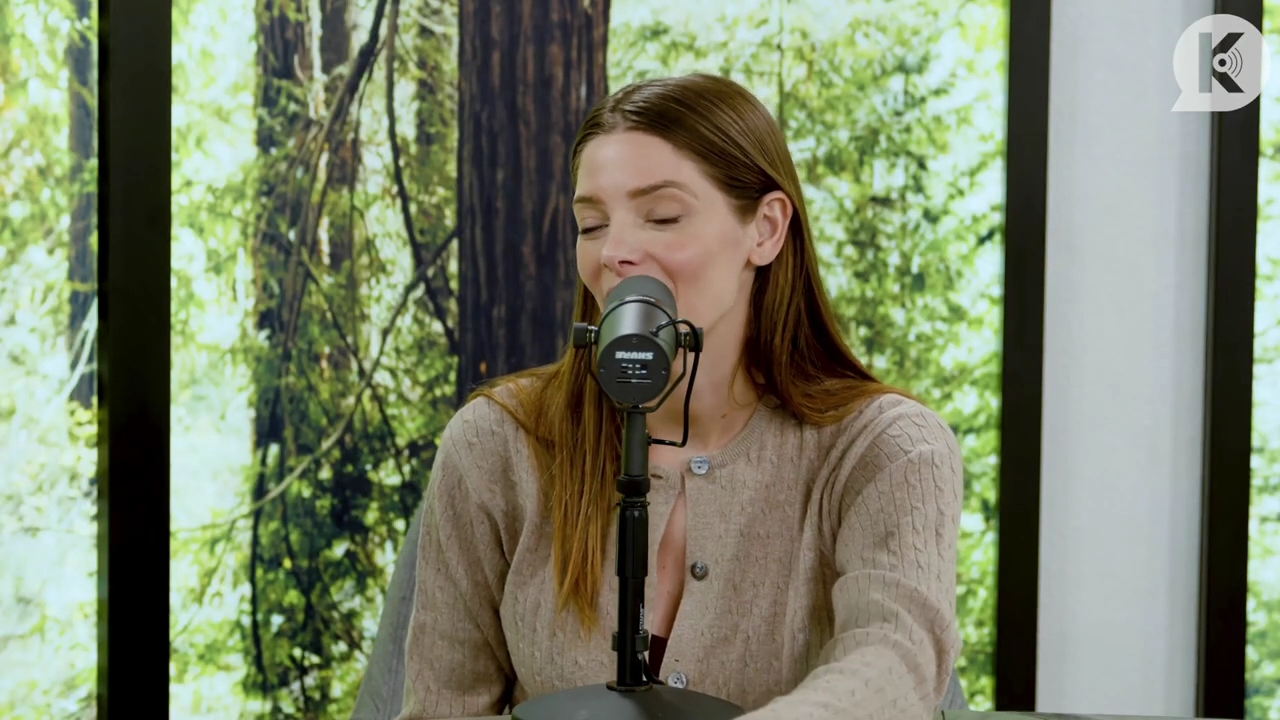 Ashley-Greene-dot-nl_TheTwilightEffect-TwiliightRewatchtPart3of3-0291.jpg