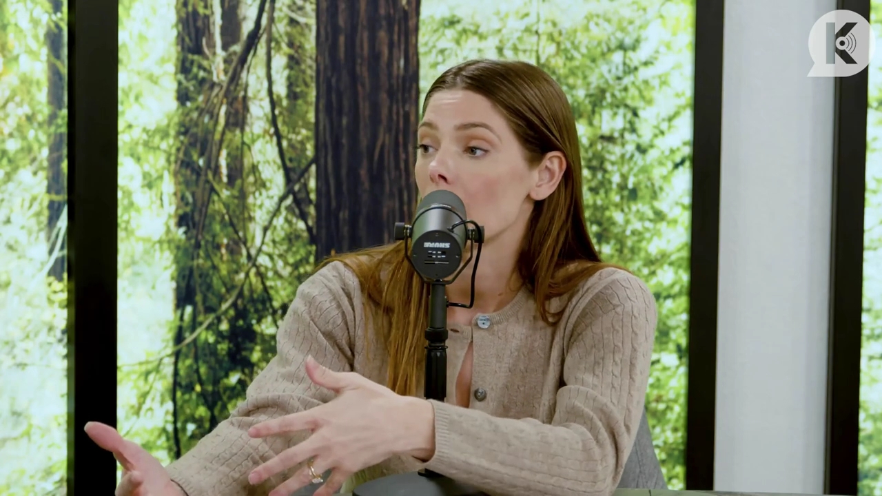 Ashley-Greene-dot-nl_TheTwilightEffect-TwiliightRewatchtPart3of3-0330.jpg Ashley-Greene-dot-nl_TheTwilightEffect-TwiliightRewatchtPart3of3-0330.jpg