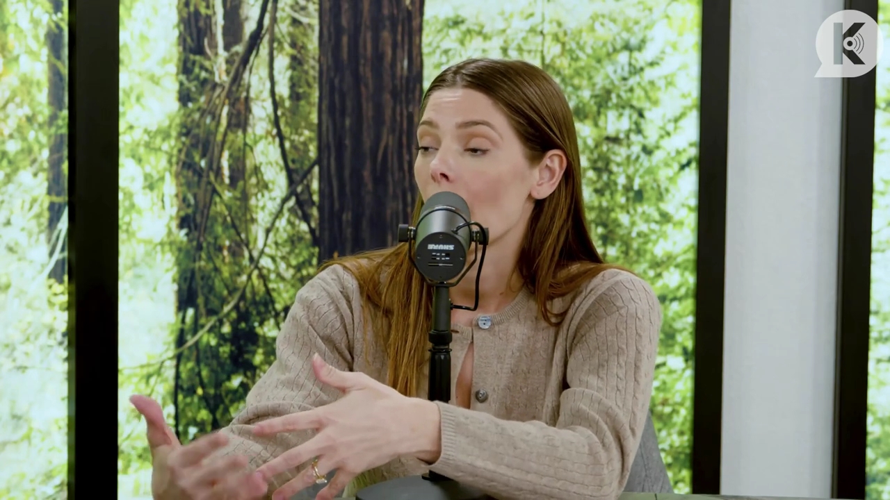 Ashley-Greene-dot-nl_TheTwilightEffect-TwiliightRewatchtPart3of3-0331.jpg Ashley-Greene-dot-nl_TheTwilightEffect-TwiliightRewatchtPart3of3-0331.jpg