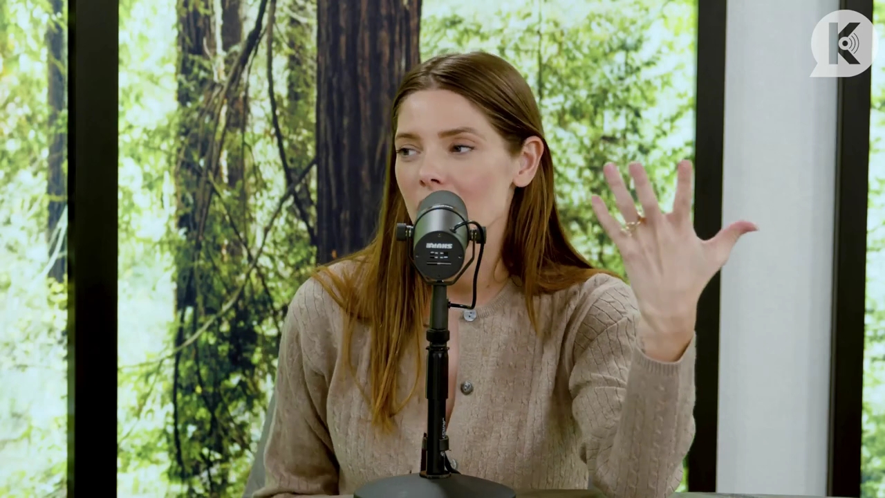 Ashley-Greene-dot-nl_TheTwilightEffect-TwiliightRewatchtPart3of3-0413.jpg Ashley-Greene-dot-nl_TheTwilightEffect-TwiliightRewatchtPart3of3-0413.jpg