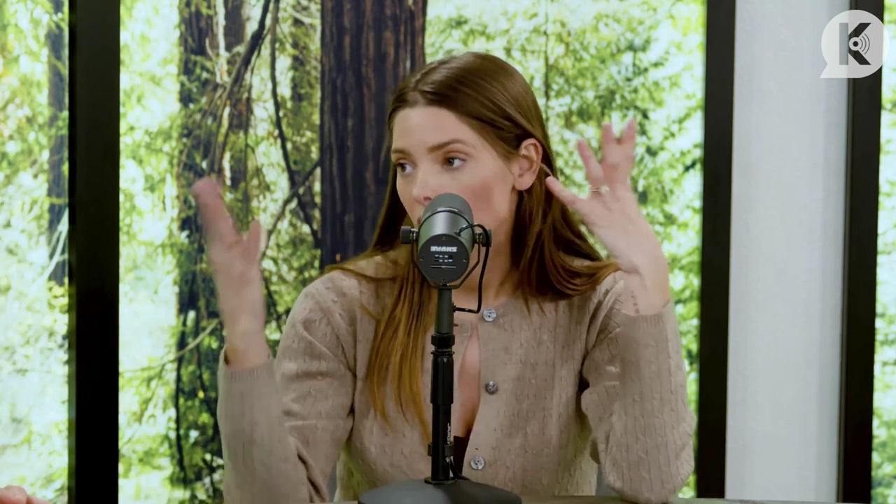 Ashley-Greene-dot-nl_TheTwilightEffect-TwiliightRewatchtPart3of3-1632.jpg
