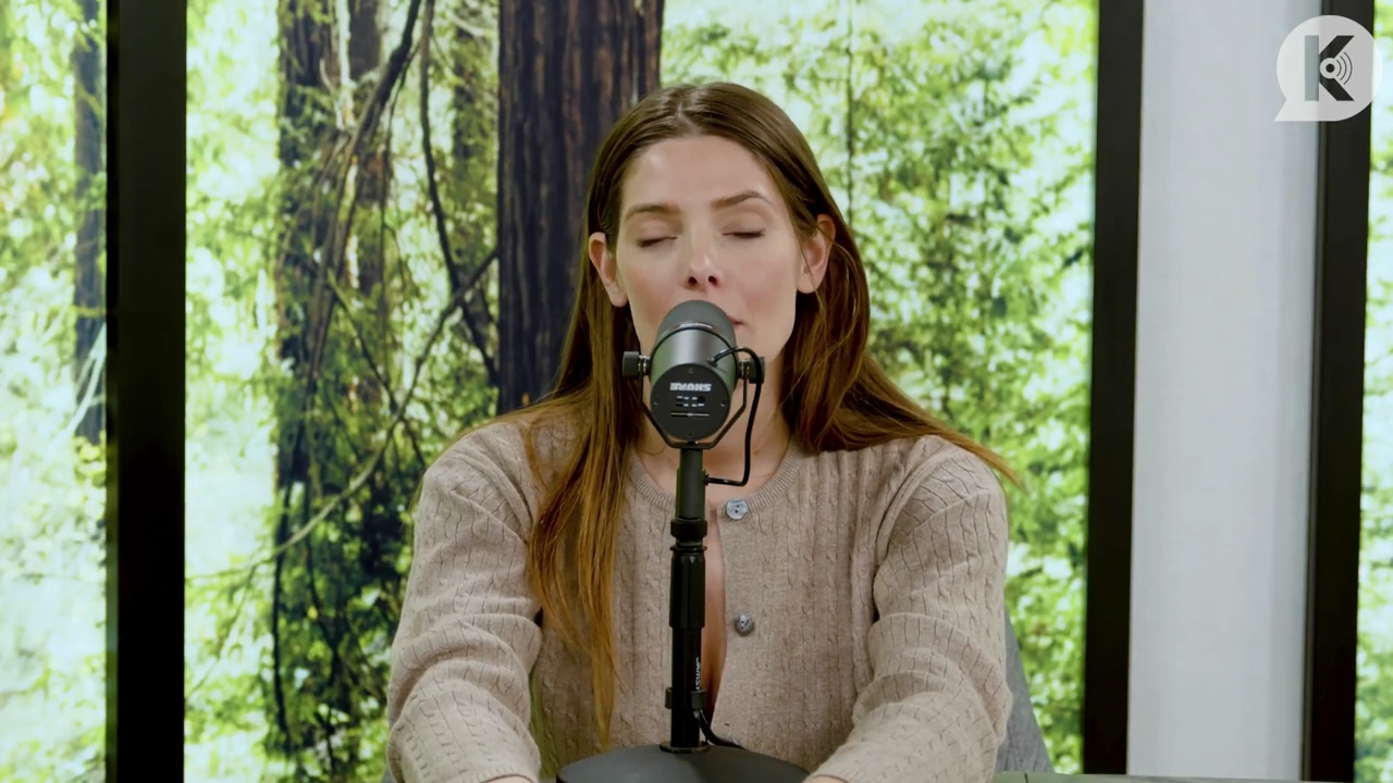 Ashley-Greene-dot-nl_TheTwilightEffect-TwiliightRewatchtPart3of3-1900.jpg Ashley-Greene-dot-nl_TheTwilightEffect-TwiliightRewatchtPart3of3-1900.jpg