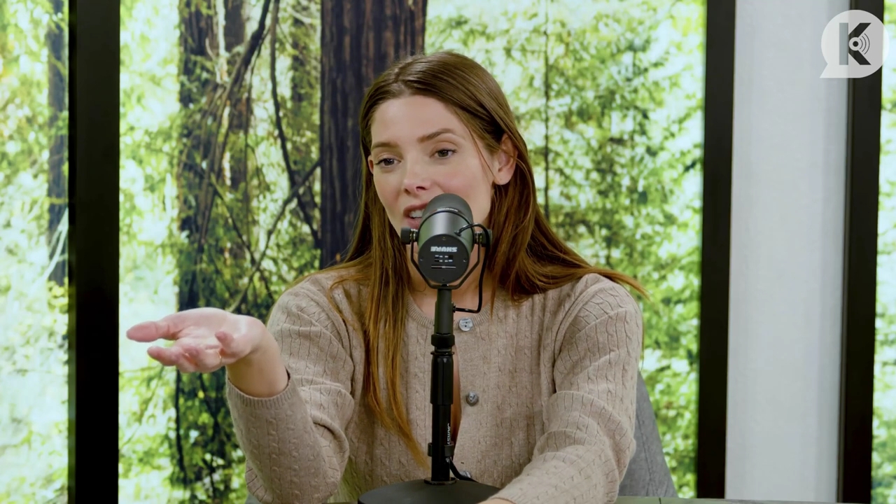 Ashley-Greene-dot-nl_TheTwilightEffect-TwiliightRewatchtPart3of3-2059.jpg