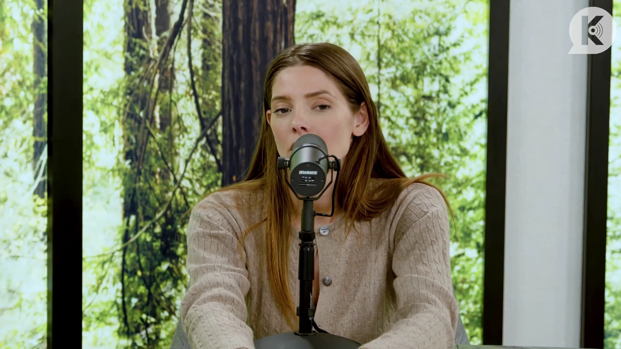 Ashley-Greene-dot-nl_TheTwilightEffect-TwiliightRewatchtPart3of3-2239.jpg