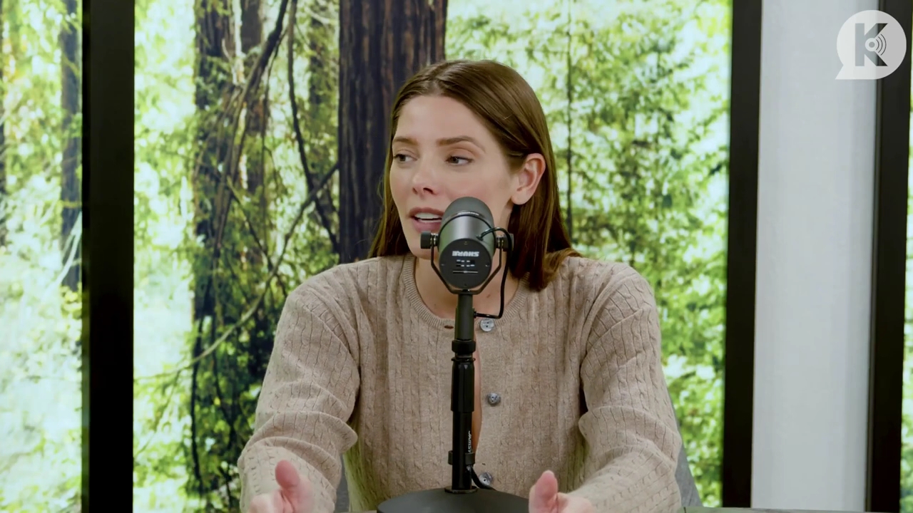 Ashley-Greene-dot-nl_TheTwilightEffect-TwiliightRewatchtPart3of3-2379.jpg