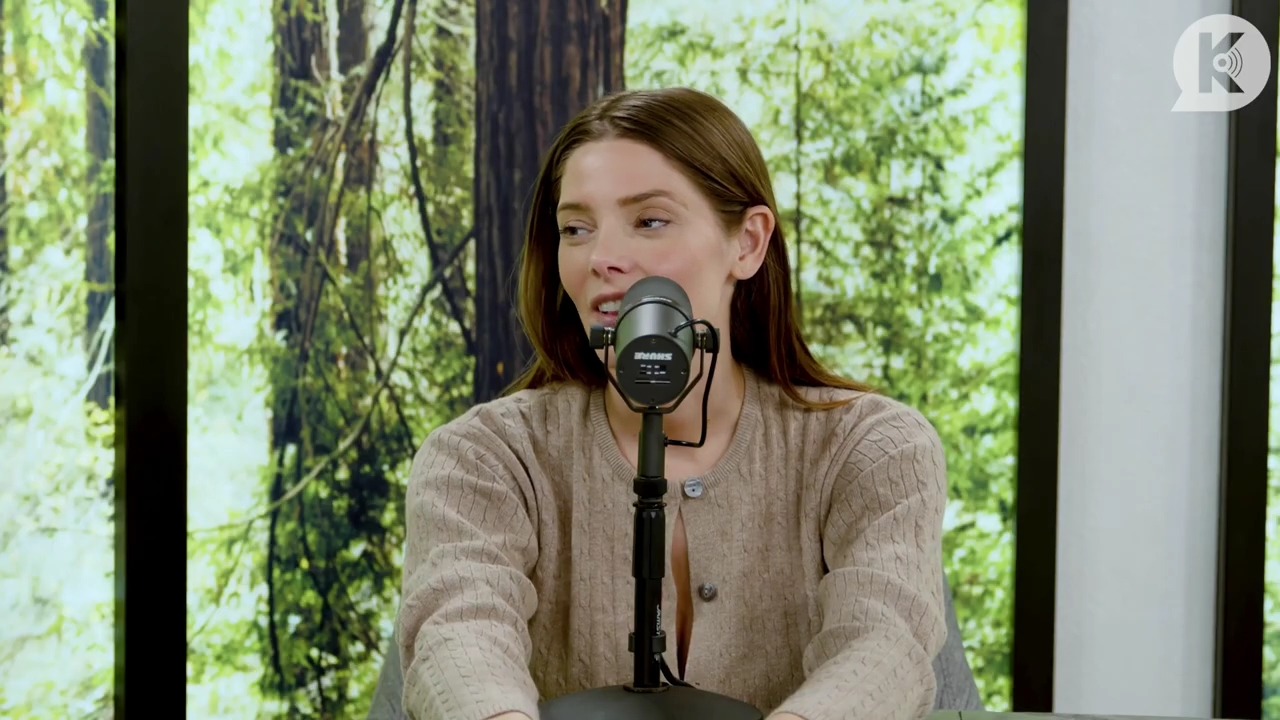 Ashley-Greene-dot-nl_TheTwilightEffect-TwiliightRewatchtPart3of3-2721.jpg