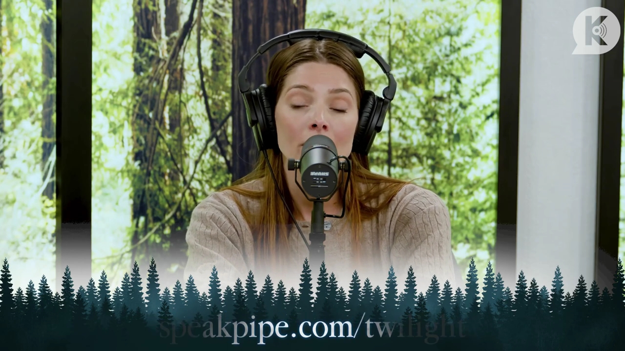 Ashley-Greene-dot-nl_TheTwilightEffect-TwiliightRewatchtPart3of3-3711.jpg