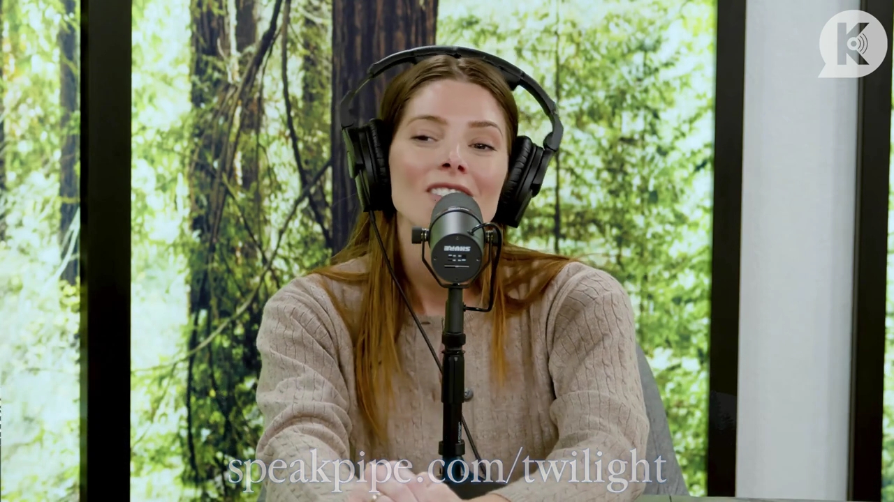 Ashley-Greene-dot-nl_TheTwilightEffect-TwiliightRewatchtPart3of3-3716.jpg