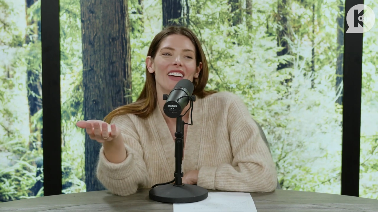 Ashley-Greene-dot-nl_TheTwilightEffect-Aflevering4KellanLutz2015.jpg