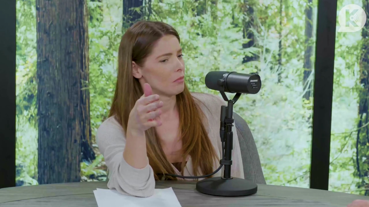 Ashley-Greene-dot-nl_TheTwilightEffect-Aflevering5PeterFacinelli0306.jpg Ashley-Greene-dot-nl_TheTwilightEffect-Aflevering5PeterFacinelli0306.jpg