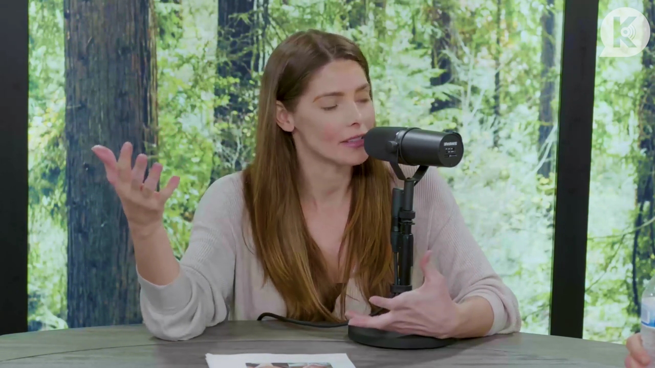 Ashley-Greene-dot-nl_TheTwilightEffect-Aflevering5PeterFacinelli0703.jpg Ashley-Greene-dot-nl_TheTwilightEffect-Aflevering5PeterFacinelli0703.jpg