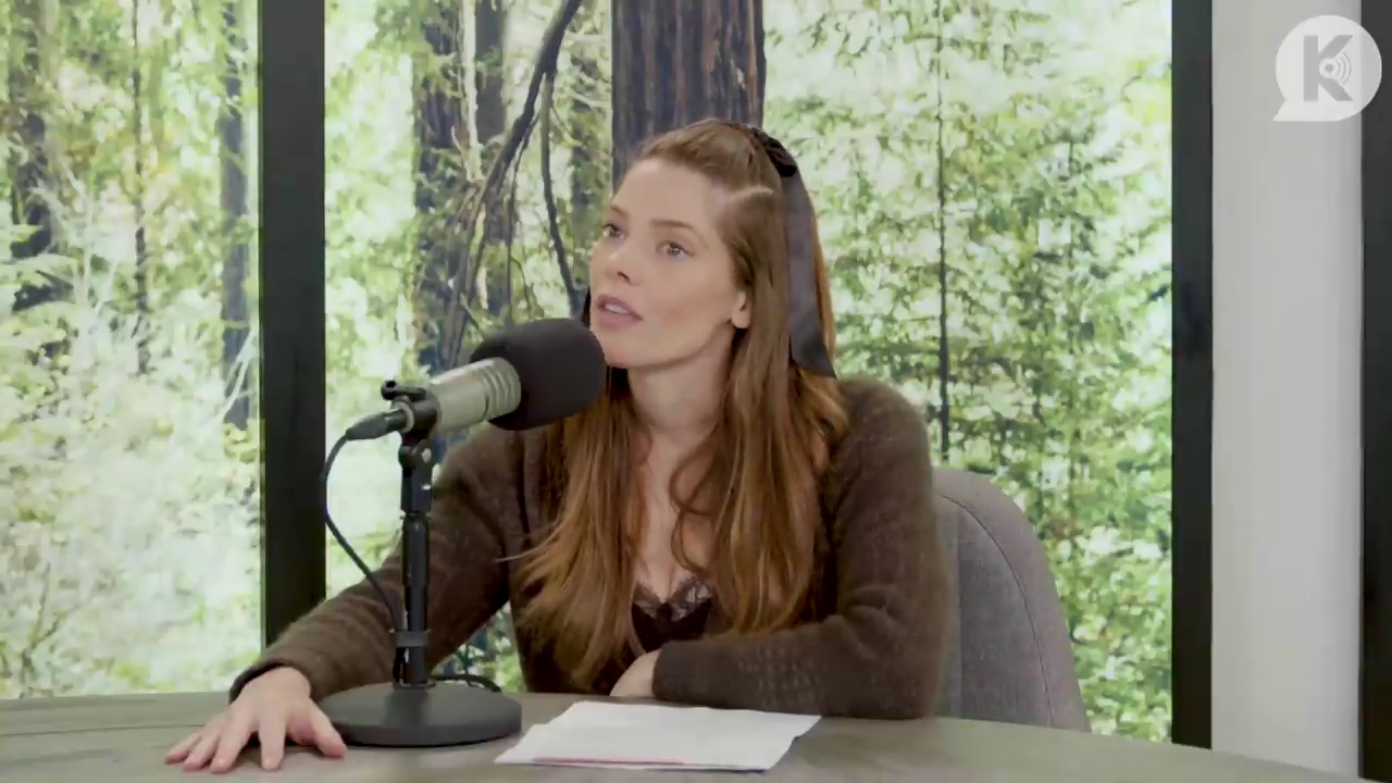 Ashley-Greene-dot-nl_TheTwilightEffect-Aflevering6CatherineHardwicke0077.jpg Ashley-Greene-dot-nl_TheTwilightEffect-Aflevering6CatherineHardwicke0077.jpg