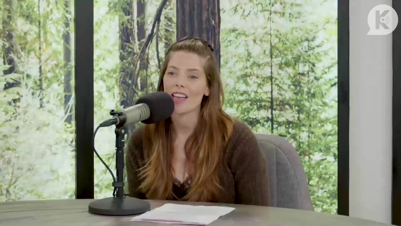 Ashley-Greene-dot-nl_TheTwilightEffect-Aflevering6CatherineHardwicke0214.jpg Ashley-Greene-dot-nl_TheTwilightEffect-Aflevering6CatherineHardwicke0214.jpg