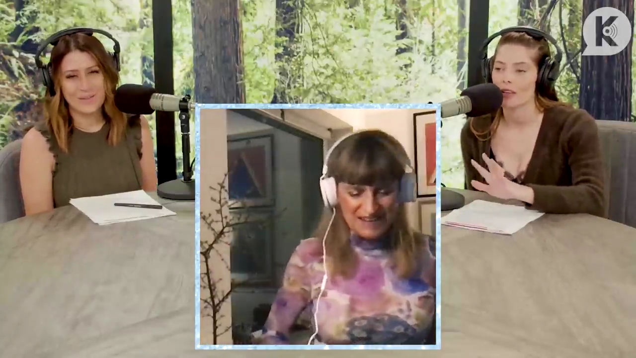 Ashley-Greene-dot-nl_TheTwilightEffect-Aflevering6CatherineHardwicke0911.jpg Ashley-Greene-dot-nl_TheTwilightEffect-Aflevering6CatherineHardwicke0911.jpg