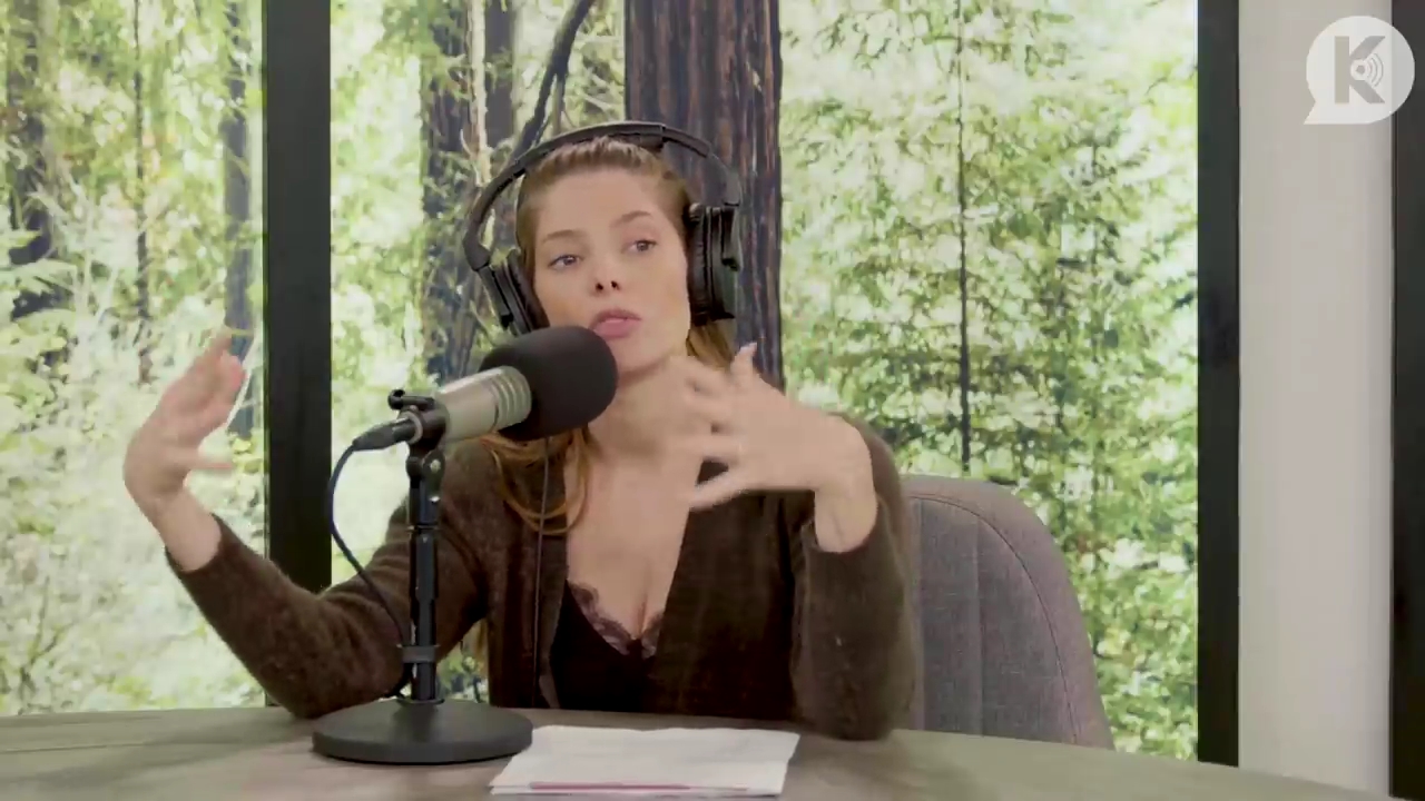 Ashley-Greene-dot-nl_TheTwilightEffect-Aflevering6CatherineHardwicke1104.jpg Ashley-Greene-dot-nl_TheTwilightEffect-Aflevering6CatherineHardwicke1104.jpg