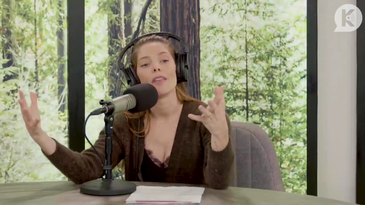 Ashley-Greene-dot-nl_TheTwilightEffect-Aflevering6CatherineHardwicke1105.jpg Ashley-Greene-dot-nl_TheTwilightEffect-Aflevering6CatherineHardwicke1105.jpg