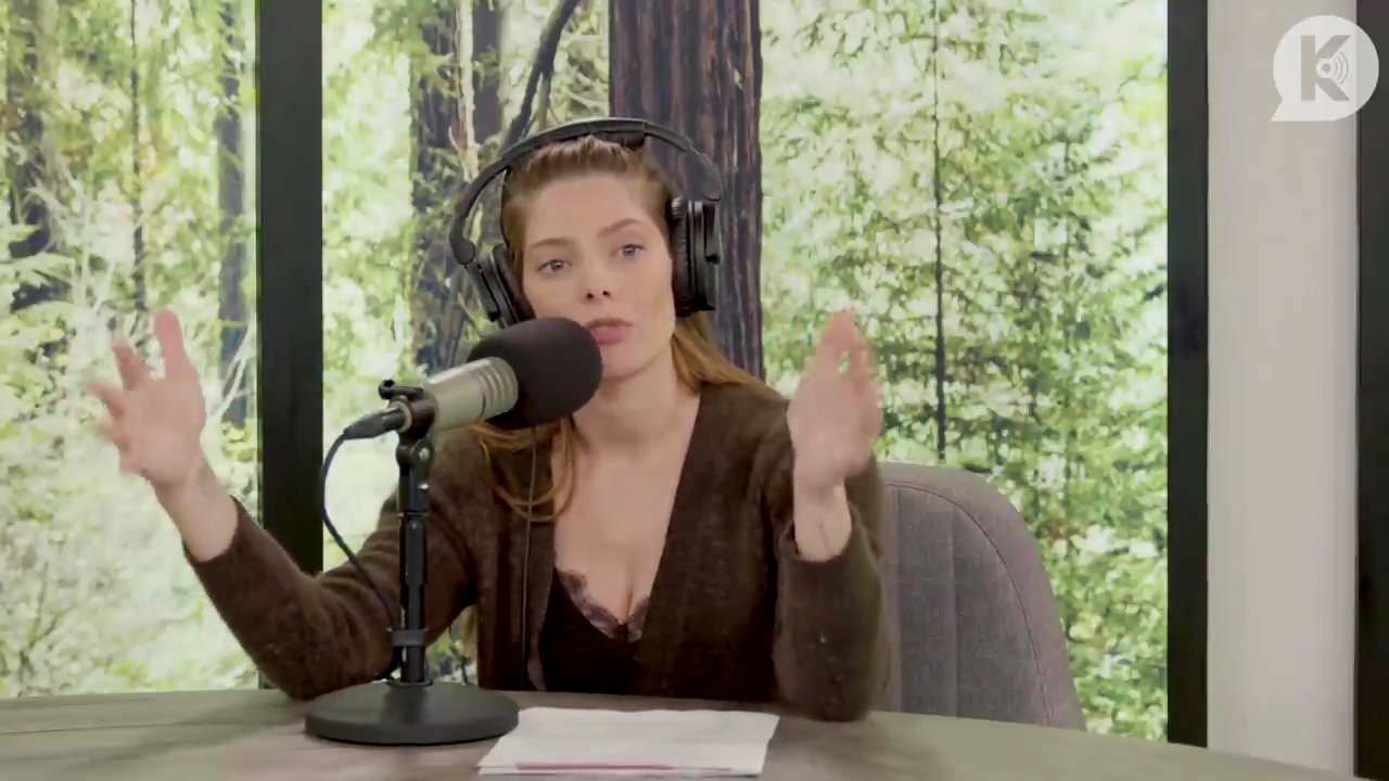 Ashley-Greene-dot-nl_TheTwilightEffect-Aflevering6CatherineHardwicke1107.jpg Ashley-Greene-dot-nl_TheTwilightEffect-Aflevering6CatherineHardwicke1107.jpg