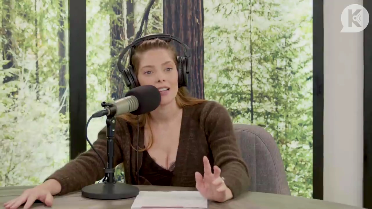 Ashley-Greene-dot-nl_TheTwilightEffect-Aflevering6CatherineHardwicke1995.jpg Ashley-Greene-dot-nl_TheTwilightEffect-Aflevering6CatherineHardwicke1995.jpg