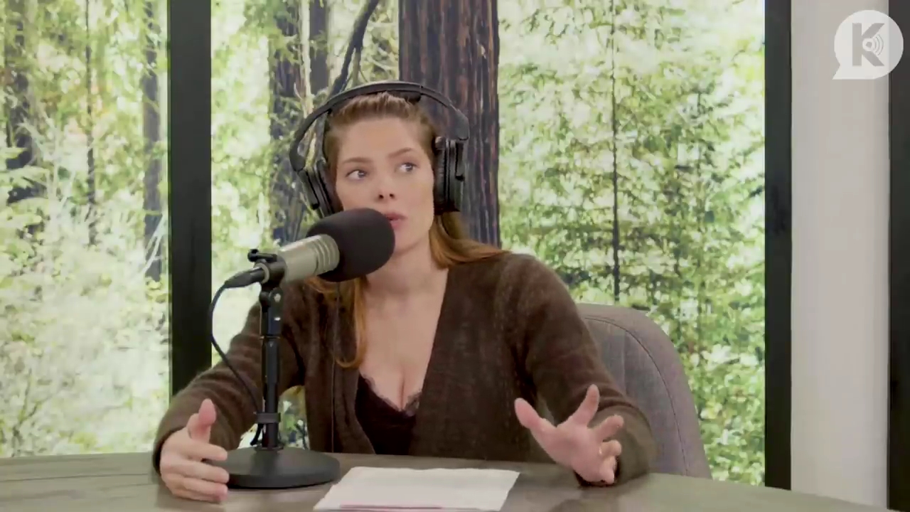 Ashley-Greene-dot-nl_TheTwilightEffect-Aflevering6CatherineHardwicke2130.jpg Ashley-Greene-dot-nl_TheTwilightEffect-Aflevering6CatherineHardwicke2130.jpg