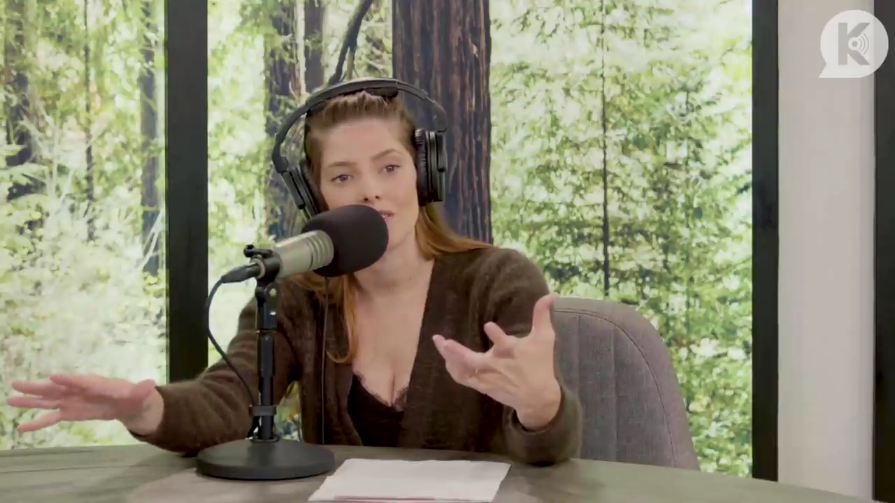 Ashley-Greene-dot-nl_TheTwilightEffect-Aflevering6CatherineHardwicke2140.jpg Ashley-Greene-dot-nl_TheTwilightEffect-Aflevering6CatherineHardwicke2140.jpg