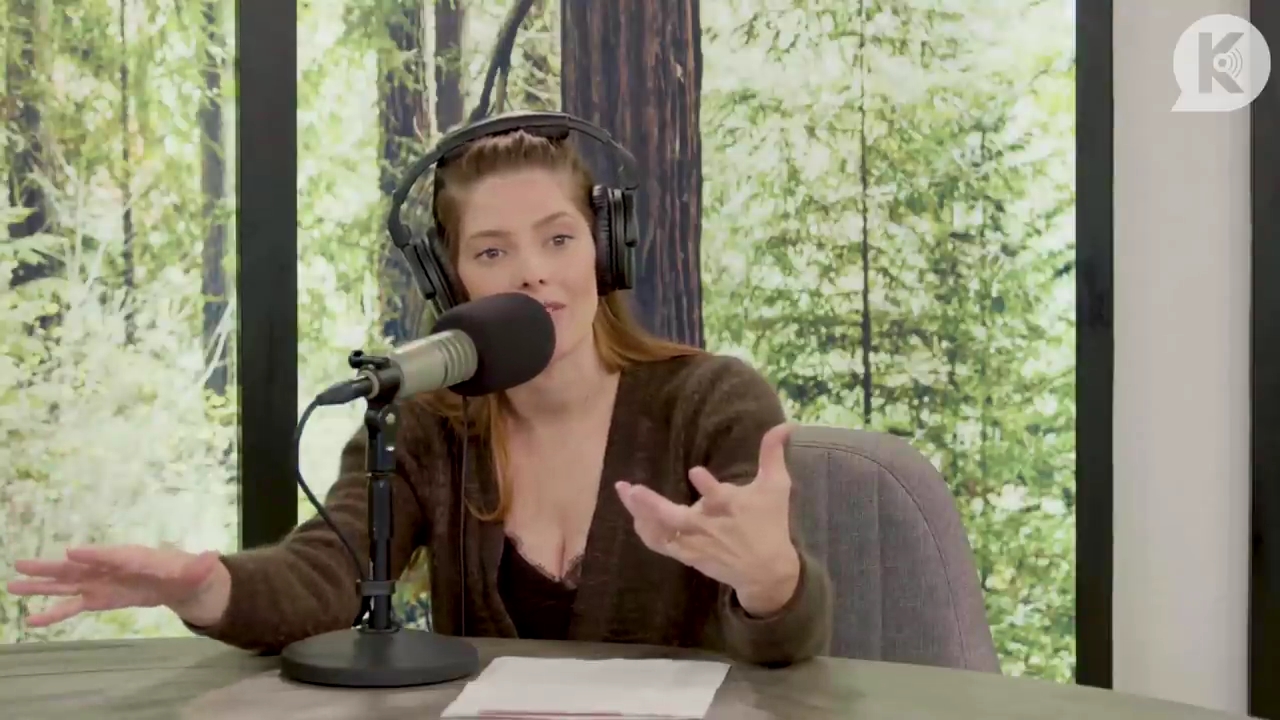 Ashley-Greene-dot-nl_TheTwilightEffect-Aflevering6CatherineHardwicke2141.jpg Ashley-Greene-dot-nl_TheTwilightEffect-Aflevering6CatherineHardwicke2141.jpg