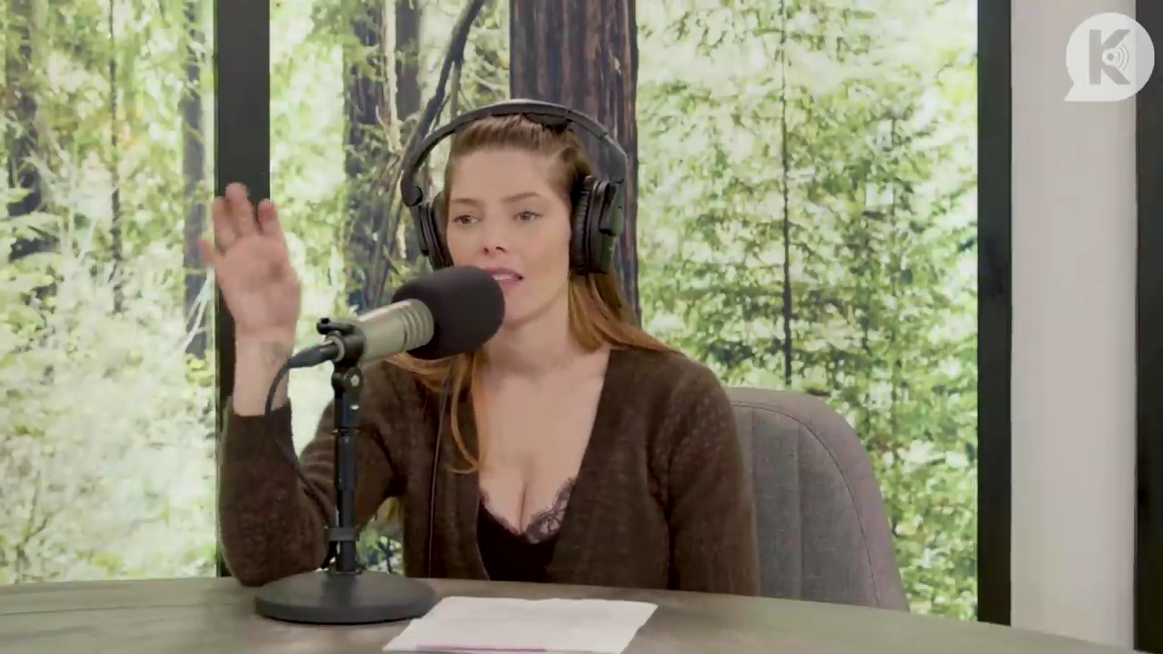 Ashley-Greene-dot-nl_TheTwilightEffect-Aflevering6CatherineHardwicke2350.jpg Ashley-Greene-dot-nl_TheTwilightEffect-Aflevering6CatherineHardwicke2350.jpg