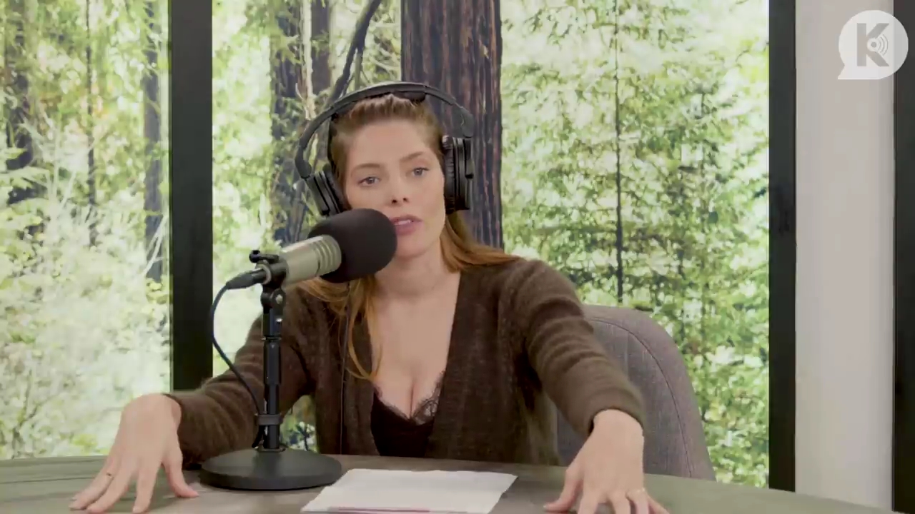 Ashley-Greene-dot-nl_TheTwilightEffect-Aflevering6CatherineHardwicke2357.jpg Ashley-Greene-dot-nl_TheTwilightEffect-Aflevering6CatherineHardwicke2357.jpg