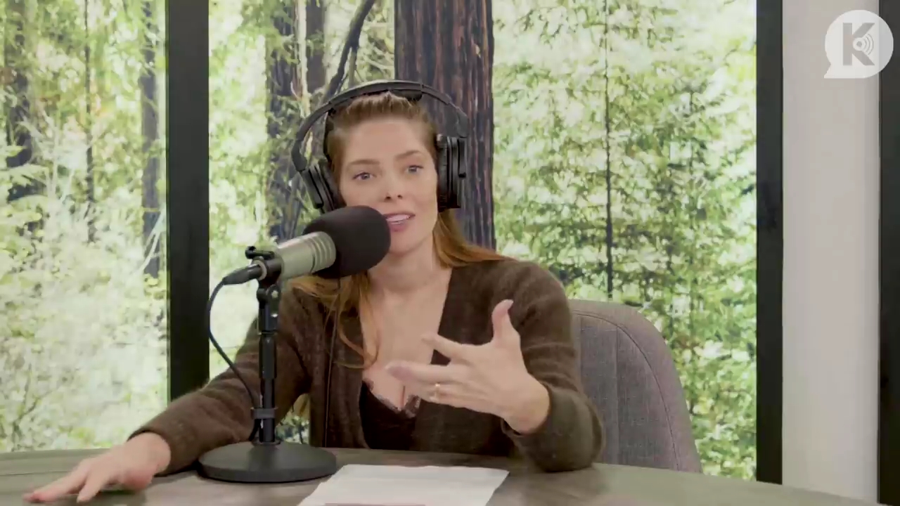 Ashley-Greene-dot-nl_TheTwilightEffect-Aflevering6CatherineHardwicke2511.jpg Ashley-Greene-dot-nl_TheTwilightEffect-Aflevering6CatherineHardwicke2511.jpg